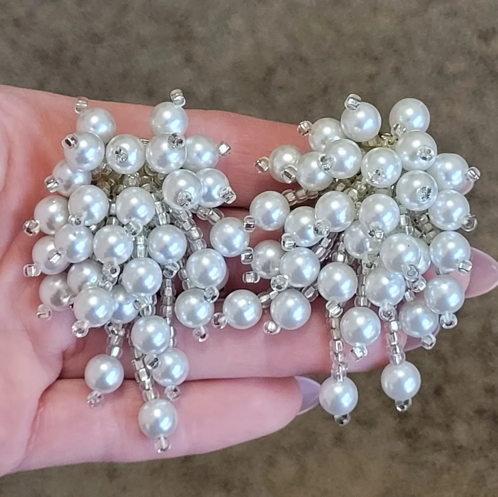 Vintage Faux Pearl Cluster Dangle Earrings Beaded Firework Spray White Silver - Picture 3 of 9